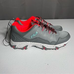Fila At Peake 24 Women’s Gray and Pink Trail Running Shoes Size 11 NWT